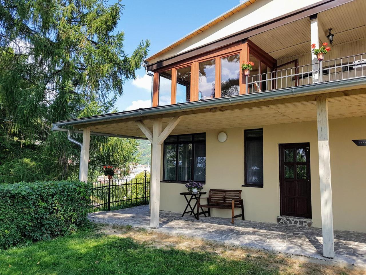 Penzion Na Kopci Banská Štiavnica Exteriör bild